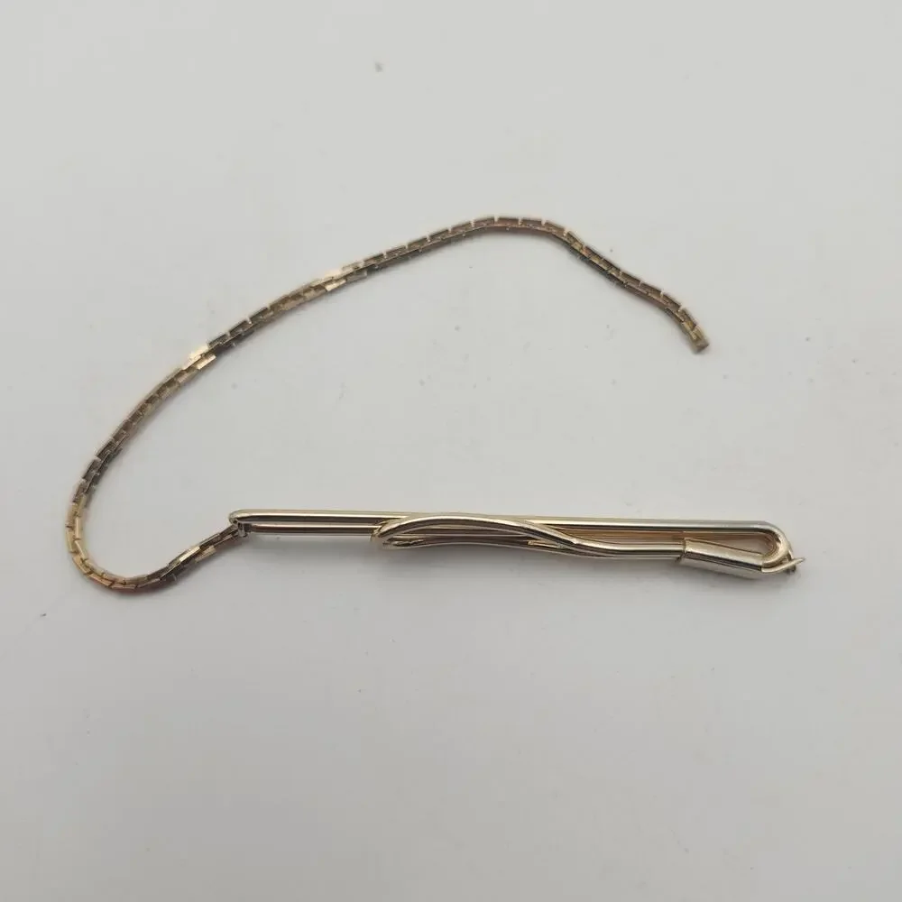 Vintage Swank‎ Tie Bar Clip w Safety Chain Gold Tone Mid Century Mens Accessory